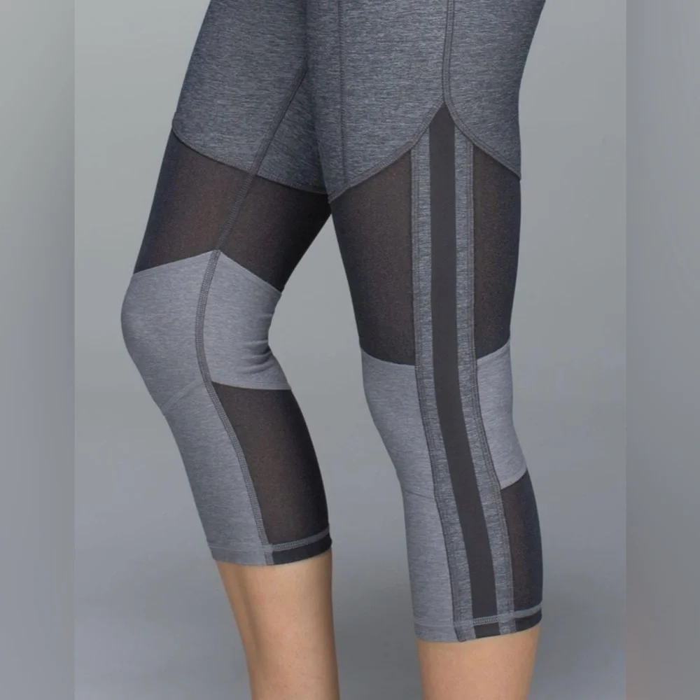 Lululemon Mesh With Me Crop Leggings Womens Size 2